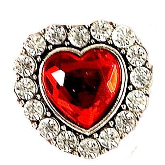 Herzförmiger Ring mit Diamanten